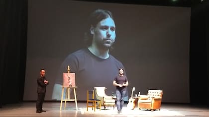 Cavenaghi presentó #ElUltimoGol en el Teatro Nacional
