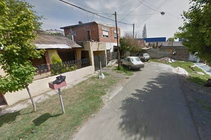 Cavour al 6800, en el barrio Empalme Granero, Rosario, escenario de un drama familiar en el que un hombre mató a sus hijos y se suicidó, tras discutir con la madre de los niños