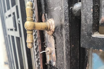 Cayeron con las manos en la cerradura: usaban la yuga para robar en Almagro