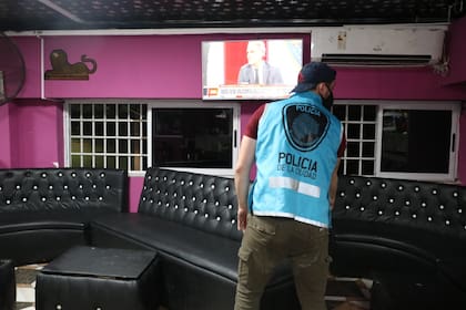 Una pareja de extranjeros y un argentino fueron detenidos