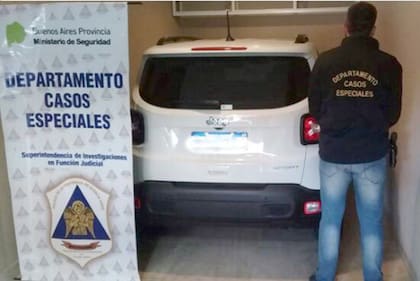 Una de las camionetas secuestradas en poder de la banda