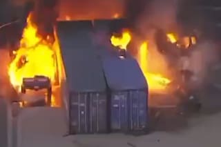 Un helicóptero cayó y se incendió en Los Ángeles: hay al menos un muerto