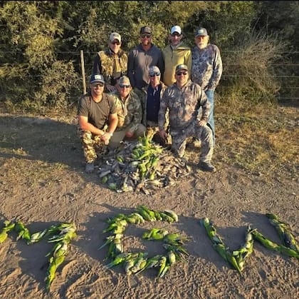Cazadores exhibieron su caza.