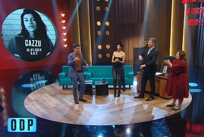 Cazzu le enseñó a bailar a los integrantes del programa y despertó las risas de todos (Captura: eltrece)