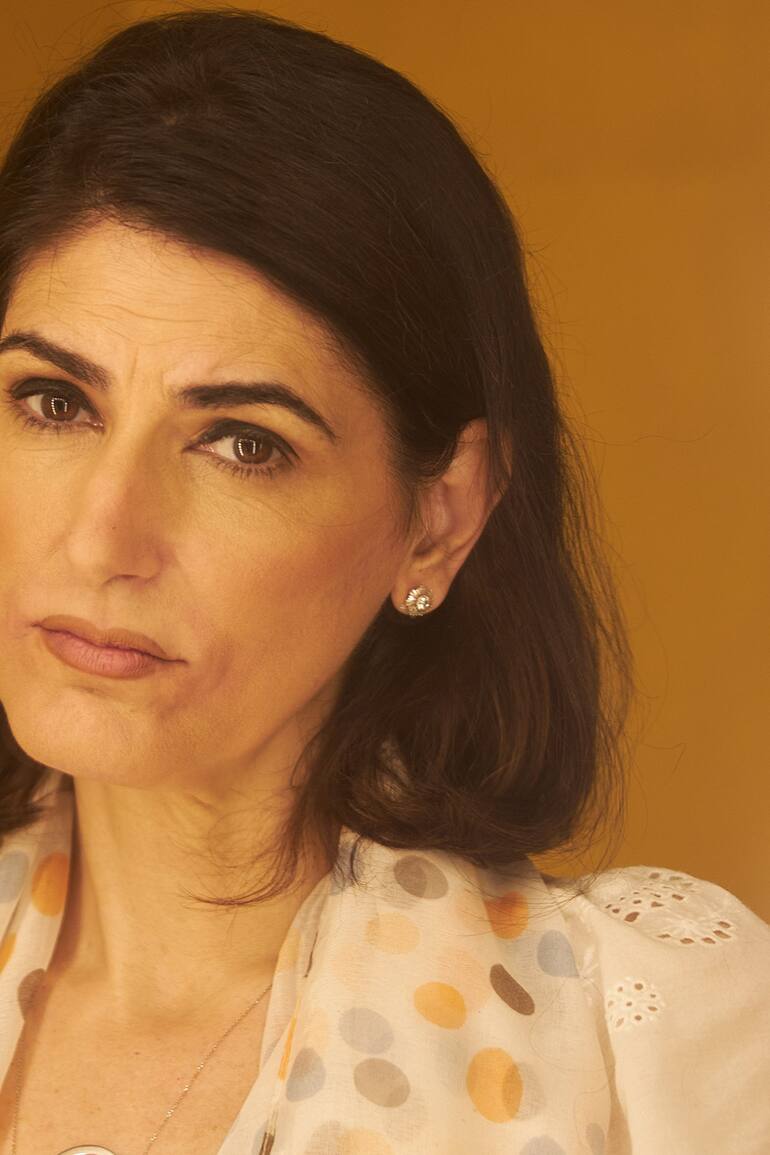 Cecilia Milone mientras su vida privada es un torbellino, en lo profesional brilla