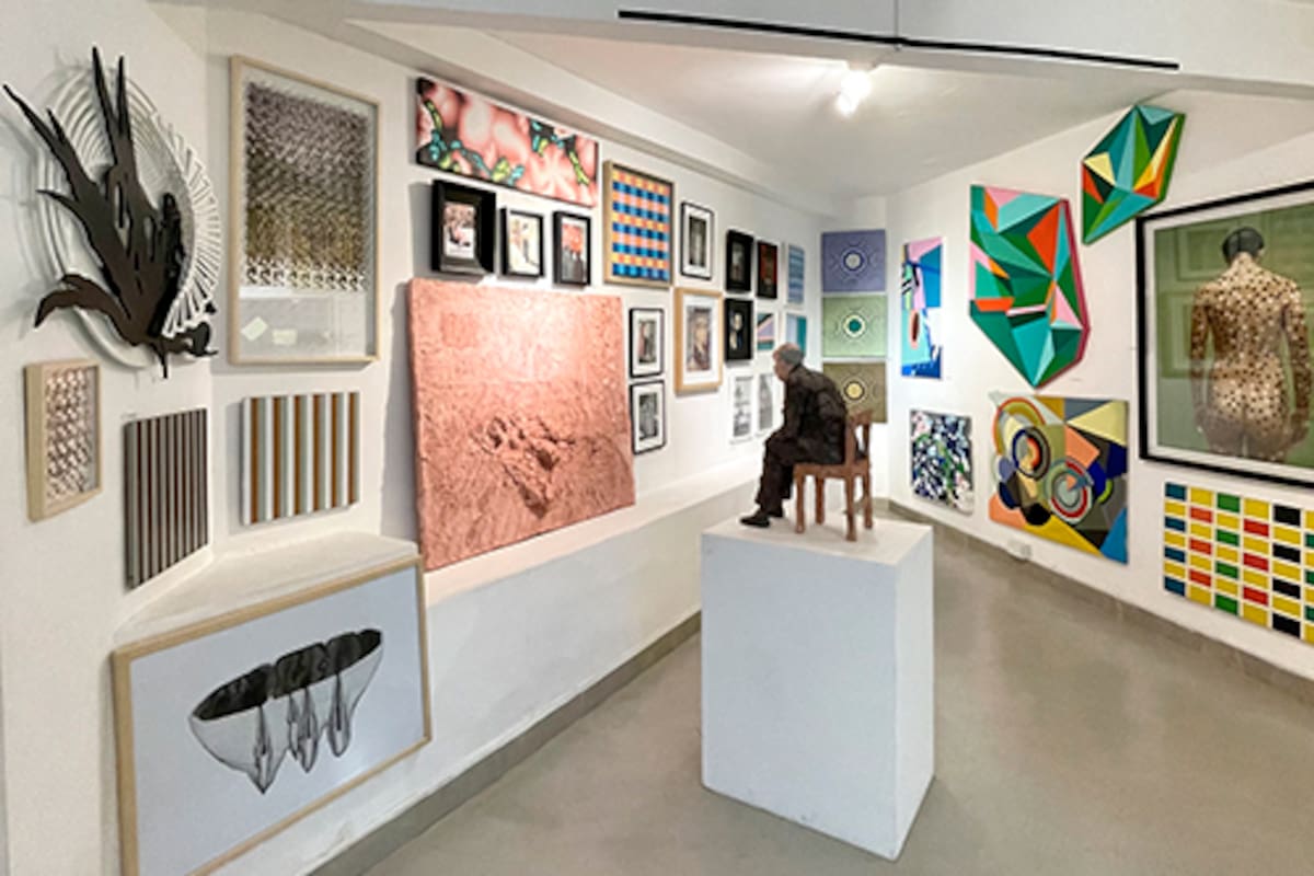 Cecilia Caballero participa con la muestra colectiva Del piso al techo, un homenaje a Alejandro Vautier, curada por Eduardo Stupía