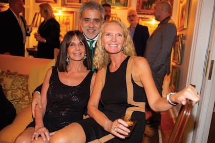 Cecilia Cura, Gabriel Moro y Bettina Dominiani.