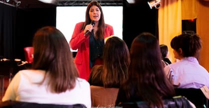 Cecilia define el GPS emocional como la práctica de encender el localizador y ver en qué emoción nos ubicamos.