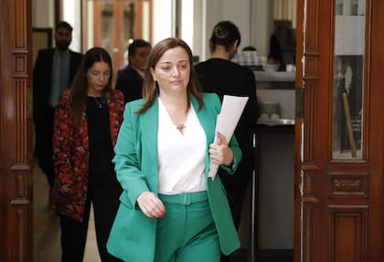 Cecilia Moreau, presidenta de la Cámara de Diputados, abrió la sesión que dará comienzo al debate por el Presupuesto 2023.