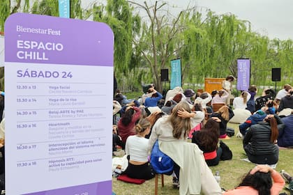 Cecilia Navarro Gamboa, kinesióloga y fisiatra de Faceit enseñó a relajar el rosto