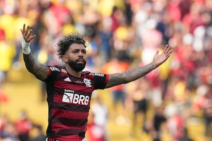 Celebra Gabriel Barbosa, el dueño de la Copa Libertadores: su gol fue decisivo para que Flamengo se impusiera a Paranaense en Guayaquil.