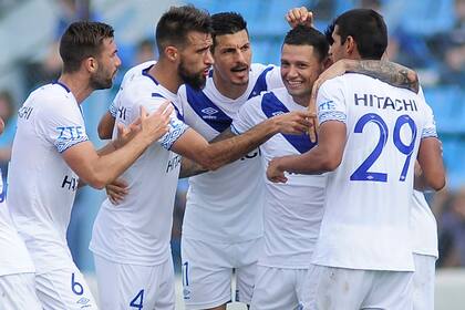 Celebra Vélez: goleó a Temperley y sube en la tabla