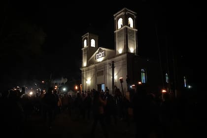 Celebración de la Noche de las Antorchas en La Paz, departamento de Colonia