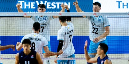 Celebración de un punto de Argentina, en un maratónico partido ante Estados Unidos