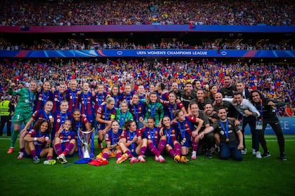 Celebración del Barça en San Mamés (Bilbao) tras ganar la Champions femenina ante el Lyon