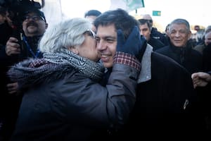 Kicillof fue a la misa por San Cayetano, se refirió a la sesión del Senado y apuntó contra Milei