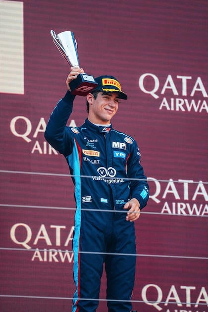 Celebrando su tercer puesto en la carrera de Hungría, el 23 de julio.