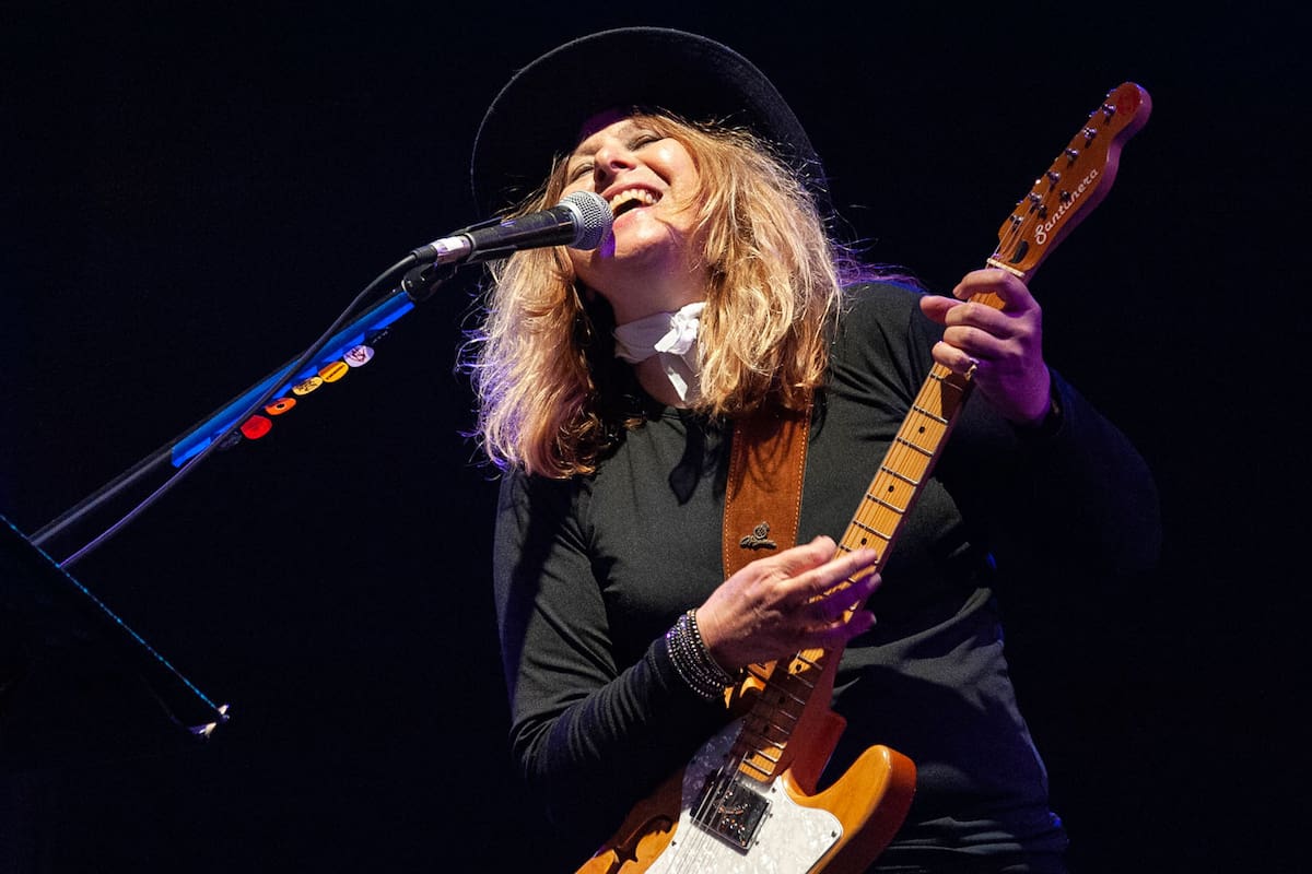 Celeste Carballo presentó Chocolate Inglés Rock, el disco en el que "rescata" y reinventa los temas de su celebrado trabajo de 1993