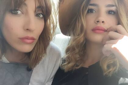 Celeste Cid y Paula Kohan posaron en el Puente de Brooklyn