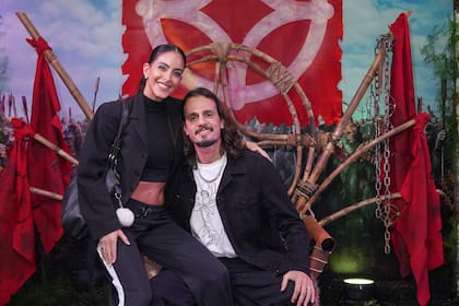 Celeste Muriega y Christian Sancho tampoco quisieron perderse la película dirigida por Wes Ball, que le da nueva vida a la épica franquicia global situada varias generaciones en el futuro tras el reinado de César, en el que los simios son la especie dominante y los humanos han quedado reducidos a vivir en las sombras