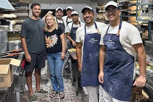 Celia, mamá de Lionel Messi, visitó una pizzería y los usuarios criticaron al local por un detalle