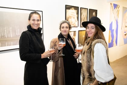 Celina Saubidet, Marina Molinelli Wells y Eloísa Ballivián