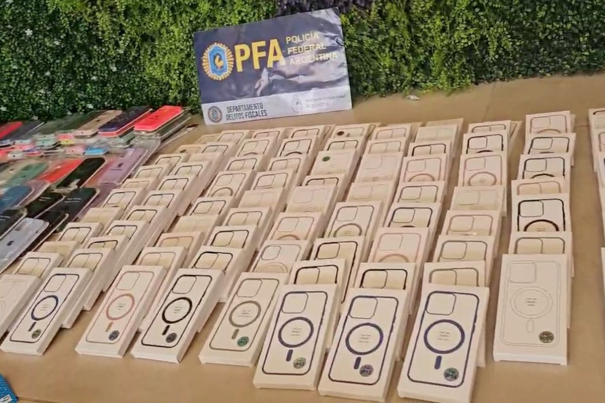 Celulares, notebooks y accesorios de contrabando