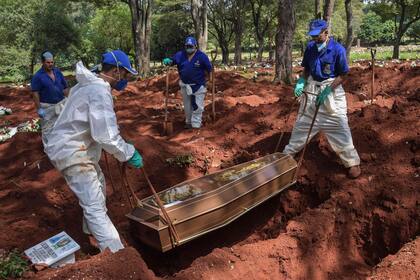 Cementerio de Vila Formosa en San Pablo, Brasil