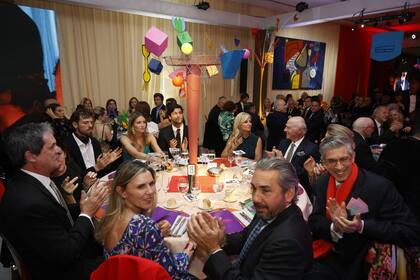 Cena anual de la Asociación de Amigos del Museo de Bellas Artes. Sociales