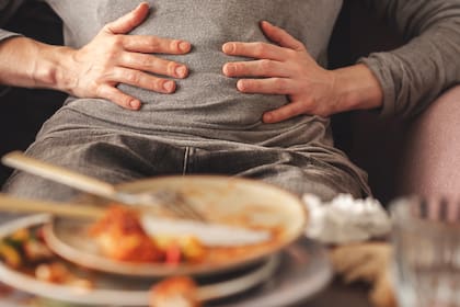 Cenar después de las 10 de la noche incrementa los niveles de glucosa posprandial