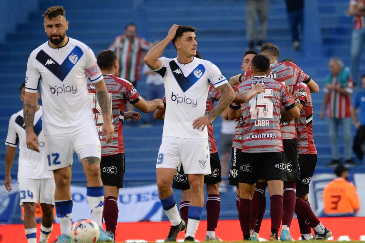 Central Córdoba le ganó a Vélez y desnudó la crisis futbolística en el equipo de Liniers