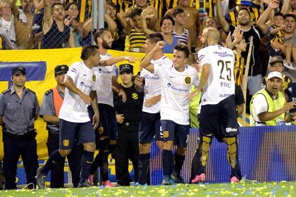 Central festejó en el debut ante Godoy Cruz