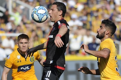 Maxi Rodríguez y Brítez; Newells-Rosario Central es el clásico más antiguo