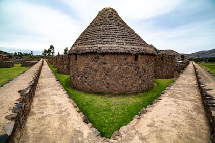 Centro Arqueológico de Raqchi. Tour Nuevas Rutas Cusco.