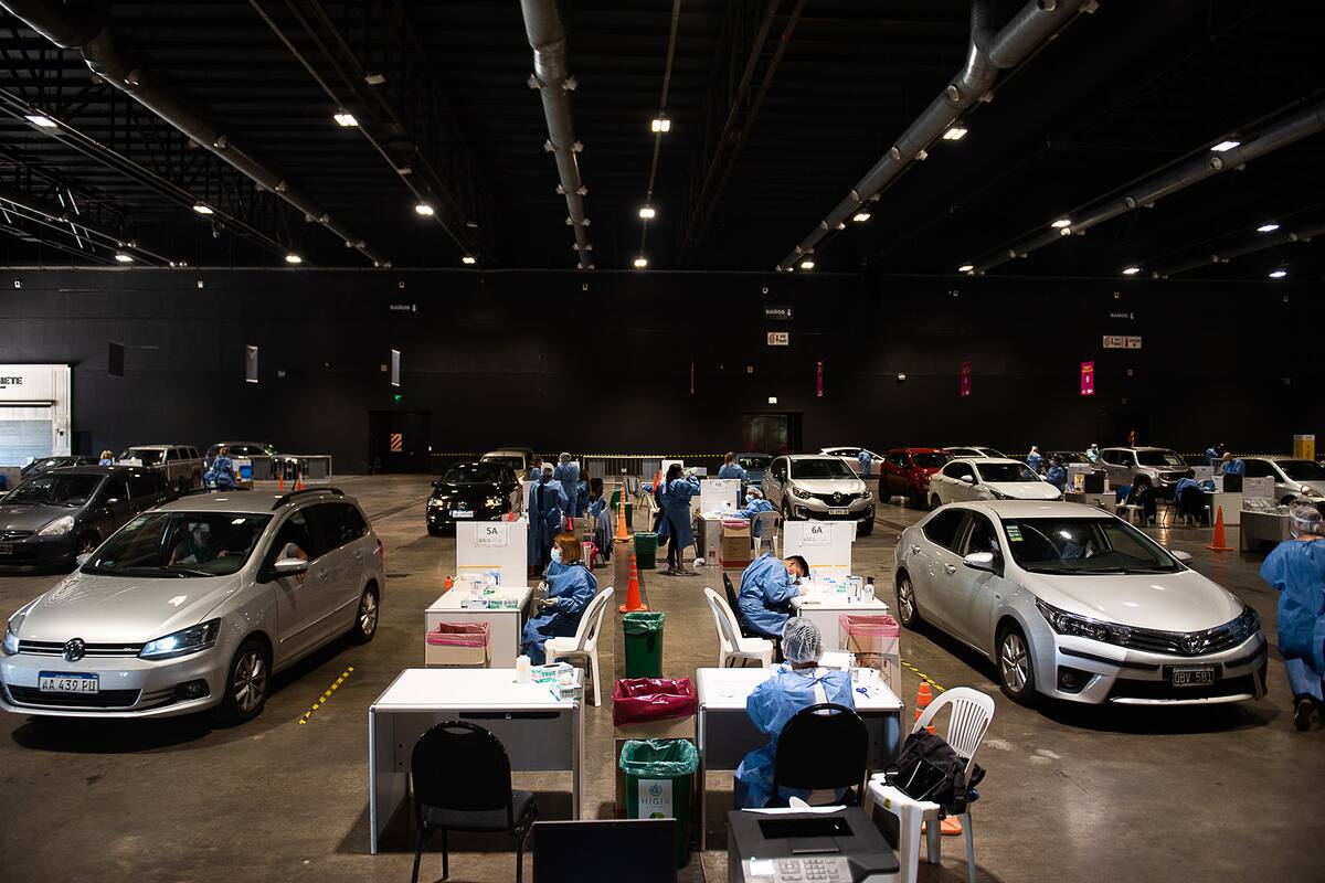 Centro de Testeo a turistas en su ingreso a la ciudad de Buenos Aires, luego del fin de semana largo de las Pascuas