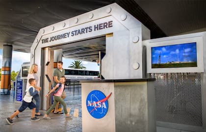 Centro Espacial Kennedy en Florida, EE.UU. permite a los visitantes aprender sobre el universo (NASA)