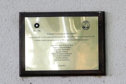 Centro geográfico de la ciudad, en la calle Martín de Gainza 635