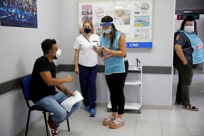 Centros de vacunación en los sindicatos SUTEBA y SADOP de la provincia de Buenos Aires