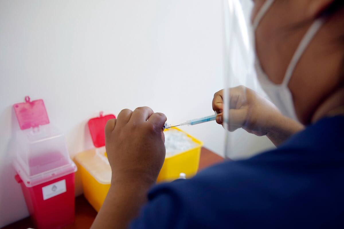 Centros de vacunación en los sindicatos SUTEBA y SADOP de la provincia de Buenos Aires