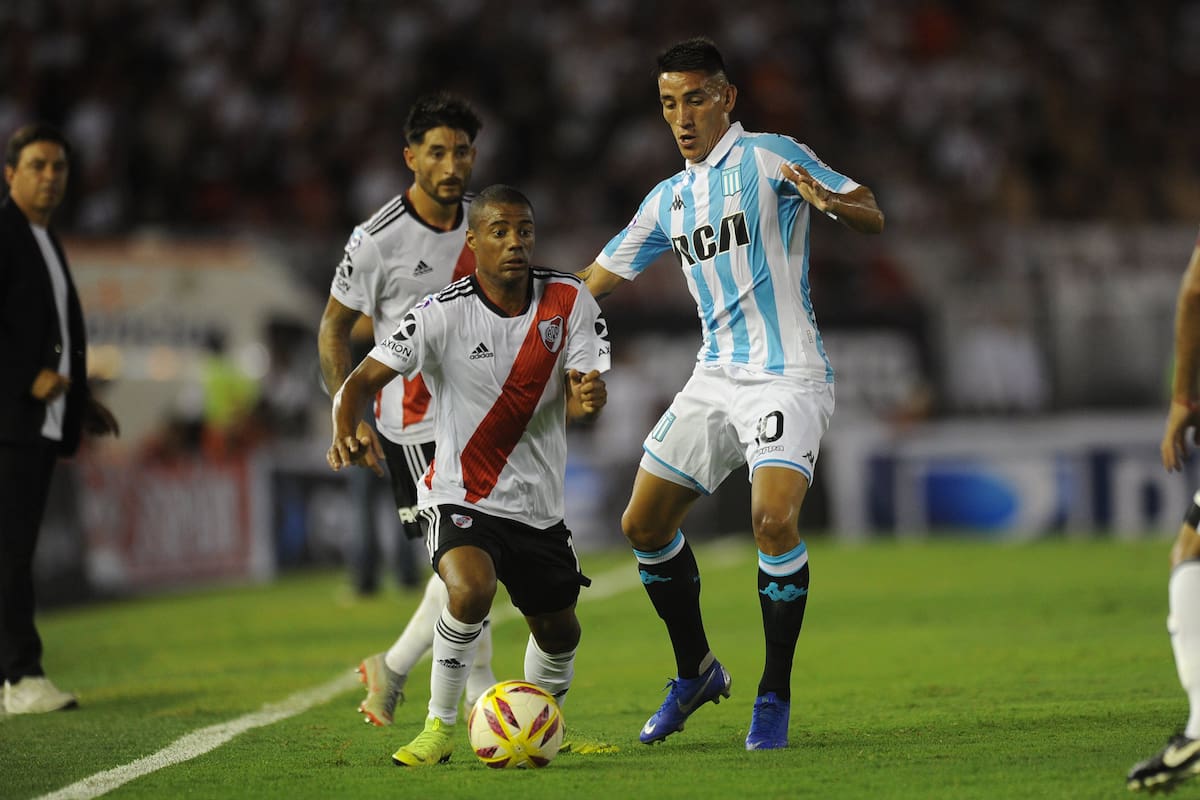 Centurión ingresó de mala gana y se lo hizo saber al técnico Coudet