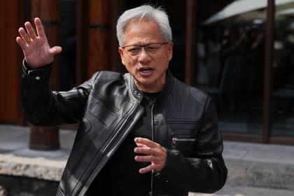 CEO de Nvidia: Aumento de la producción de chips llevará tiempo tras restricciones