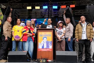 Cepeda cierra campaña en Colombia y llama a vencer a la “ultraderecha” y defender reformas sociales