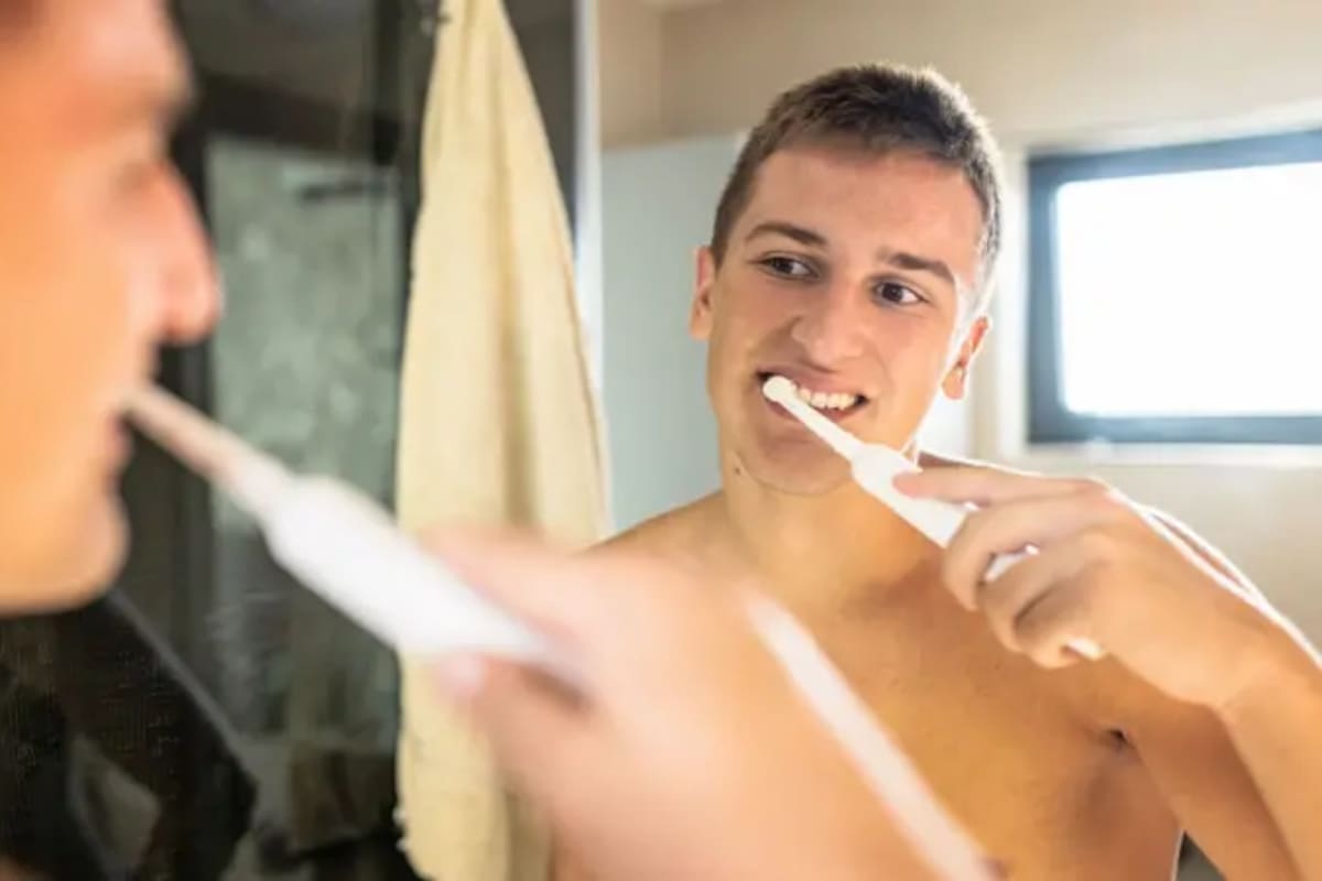 Cepillarse los dientes es crucial para la salud bucal