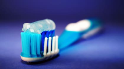 Cepillarse los dientes es fundamental para la buena salud de las encías