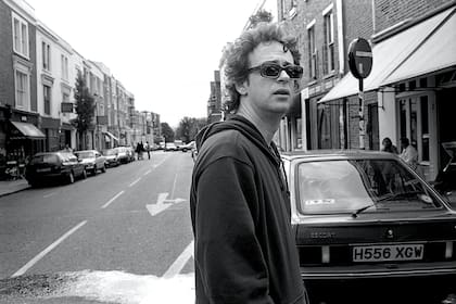 Cerati en la capital inglesa, adonde viajó para mezclar el disco en los estudios Matrix Maison Rouge. También completó allí la grabación de “Verbo carne”, incorporando la sección de cuerdas de la Orquesta Sinfónica de Londres en Abbey Road