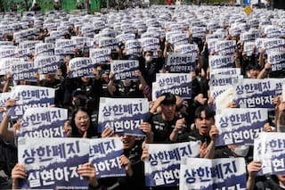 Samsung factura como nunca por la escasez de chips, pero eso le trae problemas con los empleados