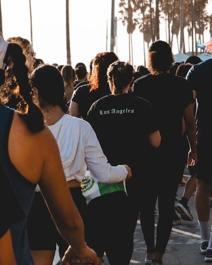 Cerca de 800 personas se presentaron a la primera concentración organizada por "Run Against ICE"