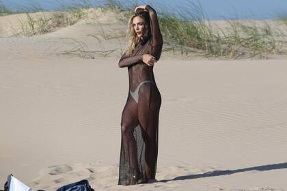 Cerca de allí, Emilia Attias también posó para las cámaras