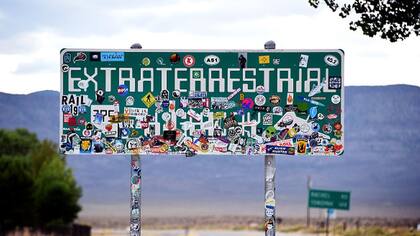 Cerca de la base está la "Autopista de los extraterrestres".