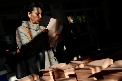 Cerca de las 18 hora argentina comenzarán a conocerse los resultados de los comicios